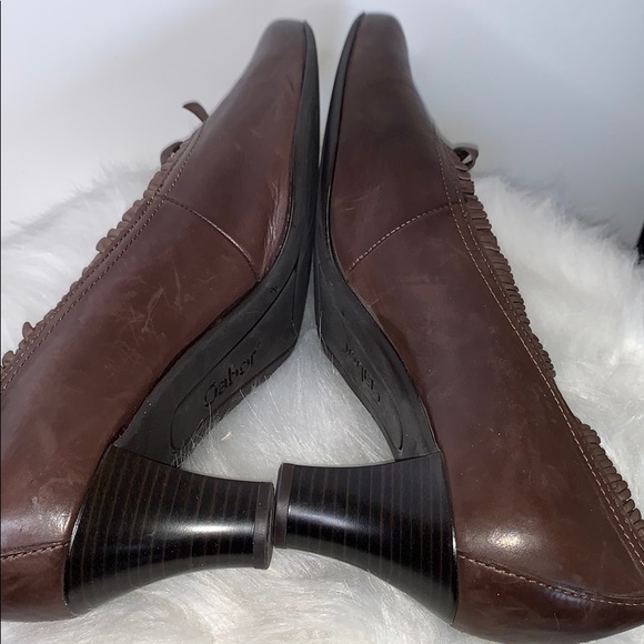 GABOR Brown Leather Bow Ruffle Stacked Low Heels - Picture 6 of 7